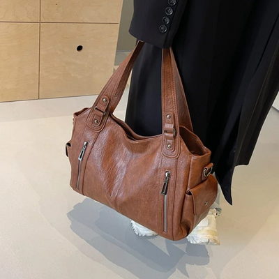 Beatrice | Elegant Shoulder Bag for Style-Conscious Carriers
