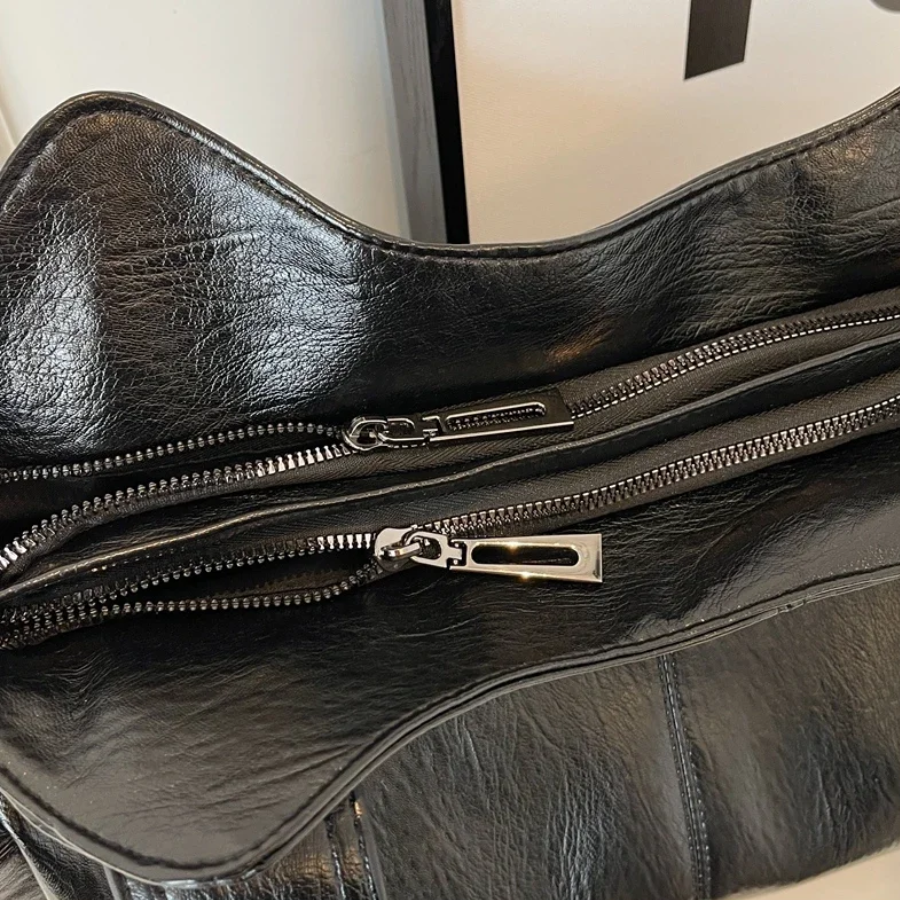 Beatrice | Elegant Shoulder Bag for Style-Conscious Carriers