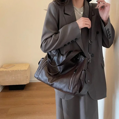 Beatrice | Elegant Shoulder Bag for Style-Conscious Carriers
