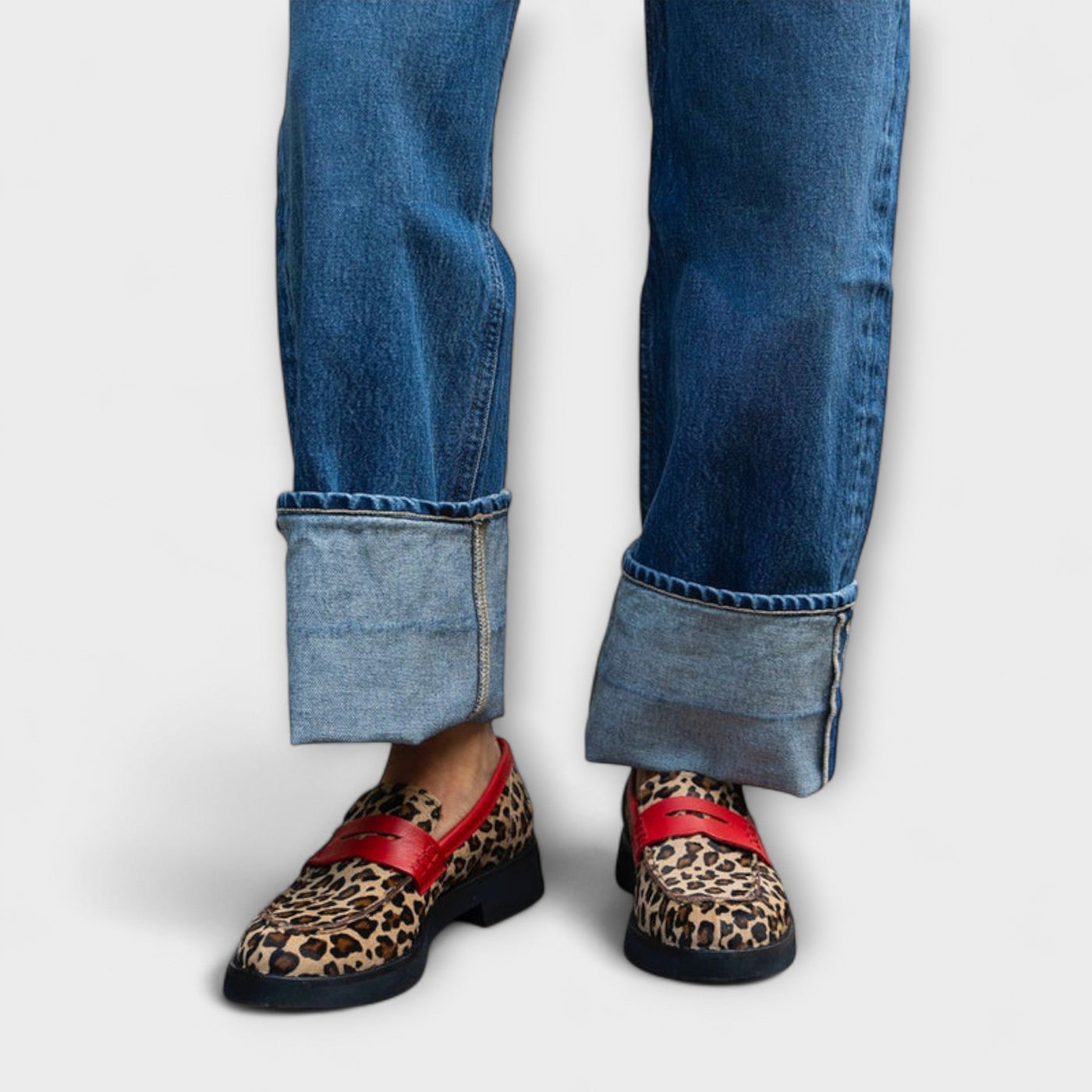 Liora – Leopard print and round nose