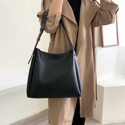 Georgina | Elegant minimalist shoulder bag with modern design for a sophisticated look