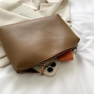 Georgina | Elegant minimalist shoulder bag with modern design for a sophisticated look