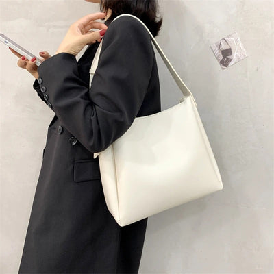 Georgina | Elegant minimalist shoulder bag with modern design for a sophisticated look