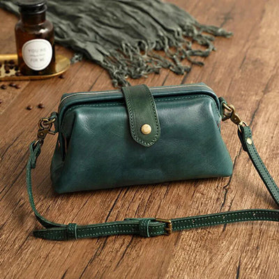 Eleanor | Elegant and spacious bag in warm cognac shade for everyday use