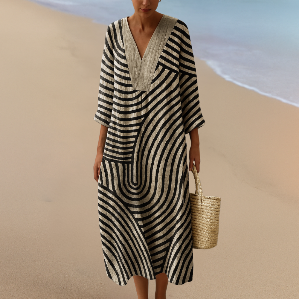 Monochrome Maxi Dress with Geometric Pattern – Elegant Flow in Black and Beige