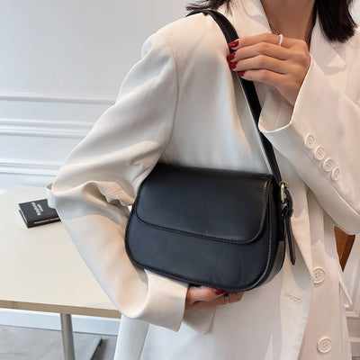 Sarah | Elegant shoulder bag in sophisticated nude tone for stylish use