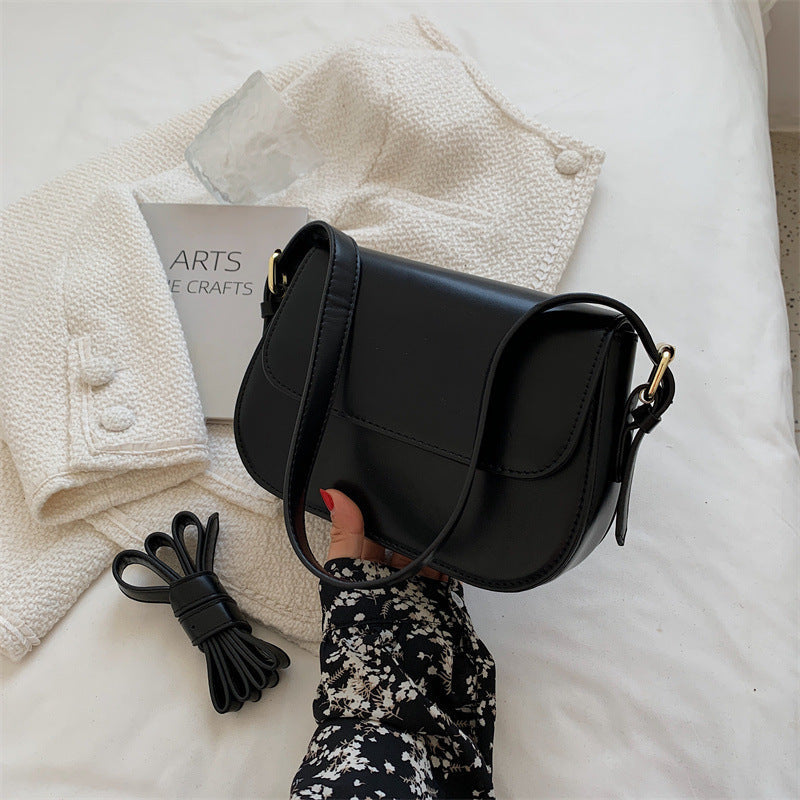 Sarah | Elegant shoulder bag in sophisticated nude tone for stylish use