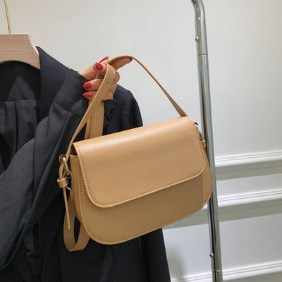 Sarah | Elegant shoulder bag in sophisticated nude tone for stylish use