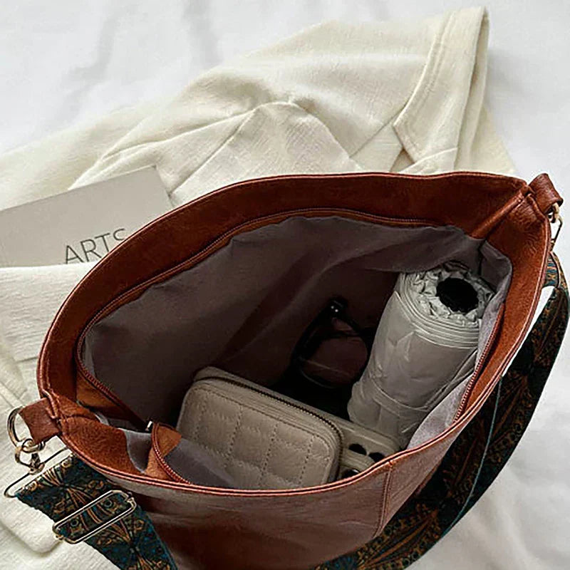 Charlotte | Elegant Classic Shoulder Bag with Adjustable Patterned Strap for Style and Comfort