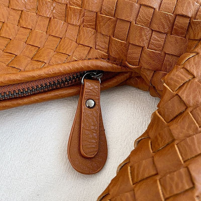 Victoria | Trendy Large Bag for Any Occasion
