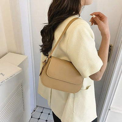 Sarah | Elegant shoulder bag in sophisticated nude tone for stylish use