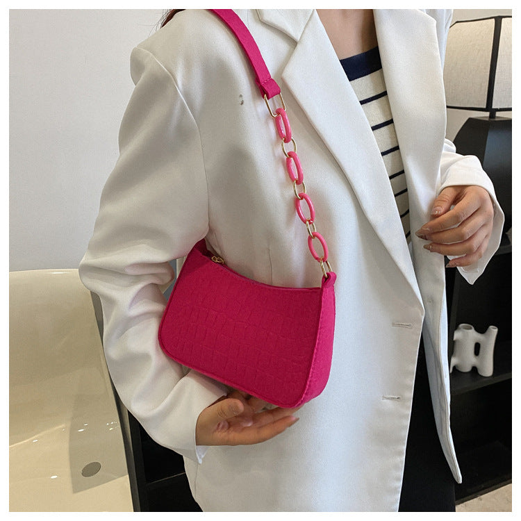 Magnella | Exclusive shoulder bag in crocodile textured design for an elegant look