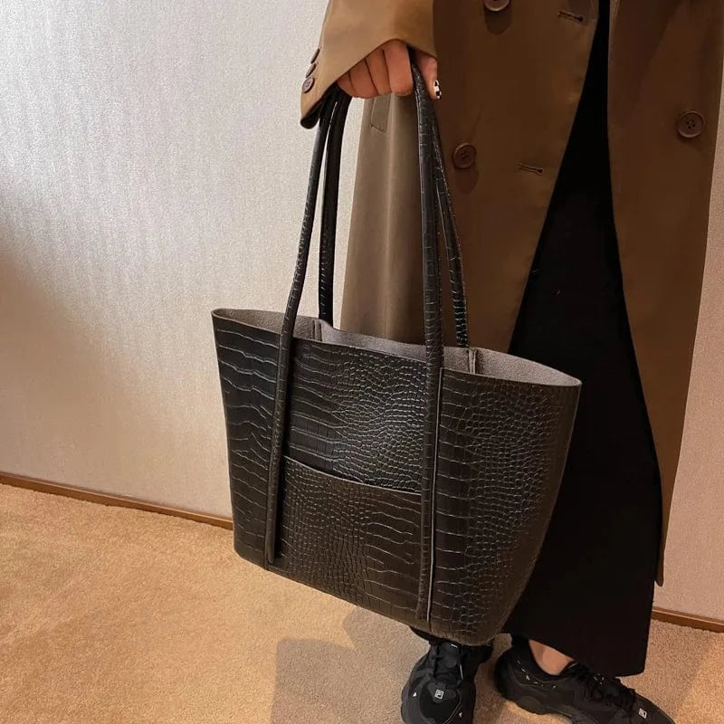 Betina - Leather Shoulder Bag