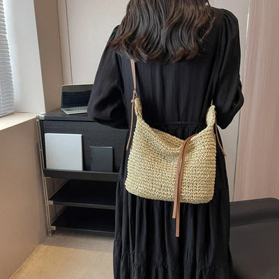 Anna | Elegant structured shoulder bag in woven style for a sophisticated look