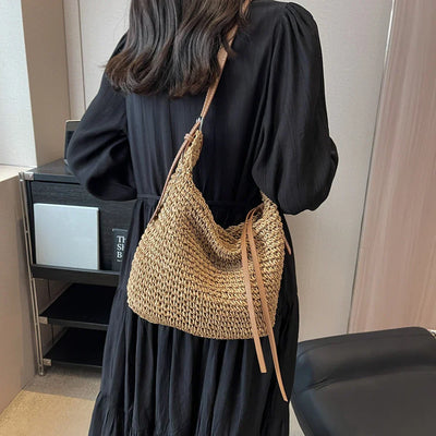 Anna | Elegant structured shoulder bag in woven style for a sophisticated look