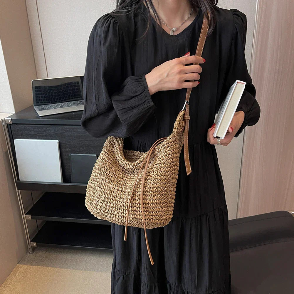 Anna | Elegant structured shoulder bag in woven style for a sophisticated look