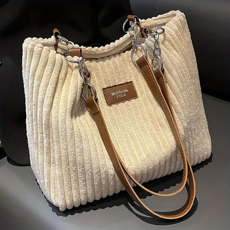 Francesca | Elegant Mink Ribbed Bag with Trendy Metal Chain