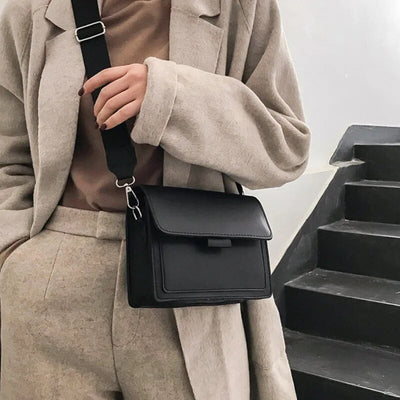Helen | Elegant and Modern Sleek Bag for Stylish Occasions