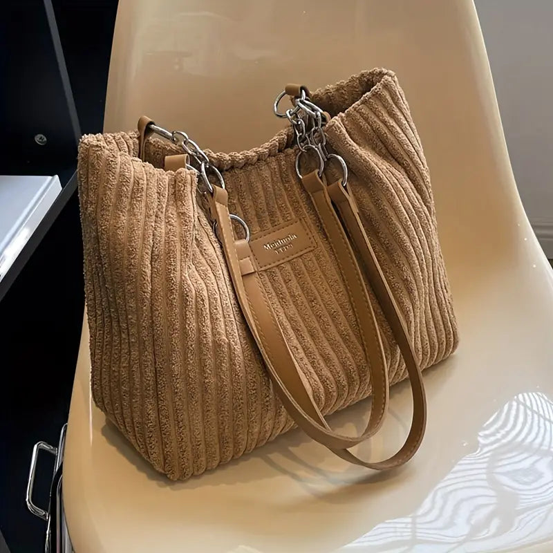 Francesca | Elegant Mink Ribbed Bag with Trendy Metal Chain