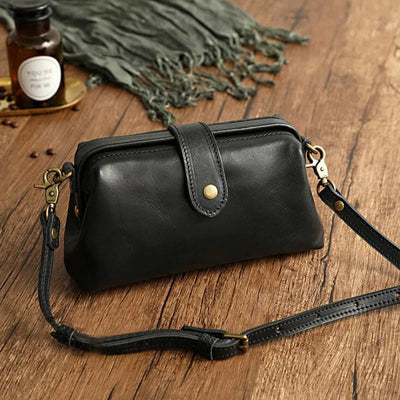 Eleanor | Elegant and spacious bag in warm cognac shade for everyday use